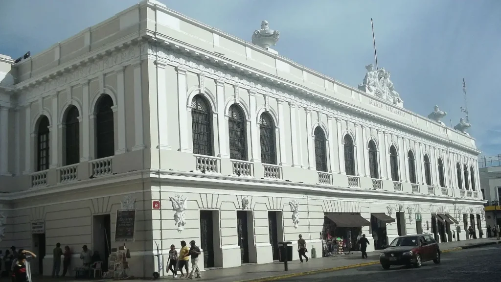 Los-museos-más-interesantes-y-bellos-en-Yucatán-donde-ir-merida-seccion-amarilla-blog-Museo-Fernando-García-Ponce-MACAY