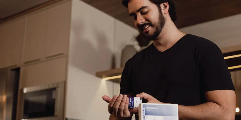 Descubre los mejores suplementos para hombres de más de 40 años que mejoran energía, sueño, memoria y salud general. 