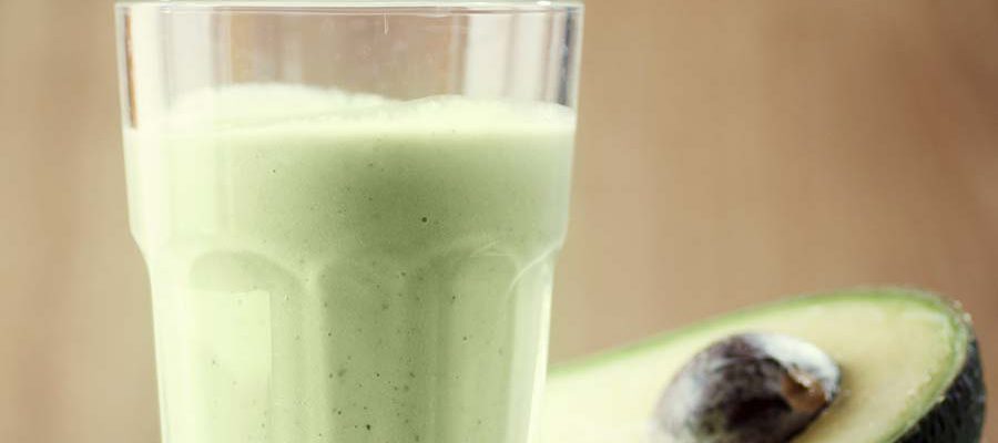 smoothie aguacate piña