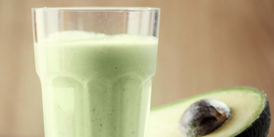 smoothie aguacate piña