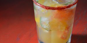 Coctel Caipiriña mezcalera