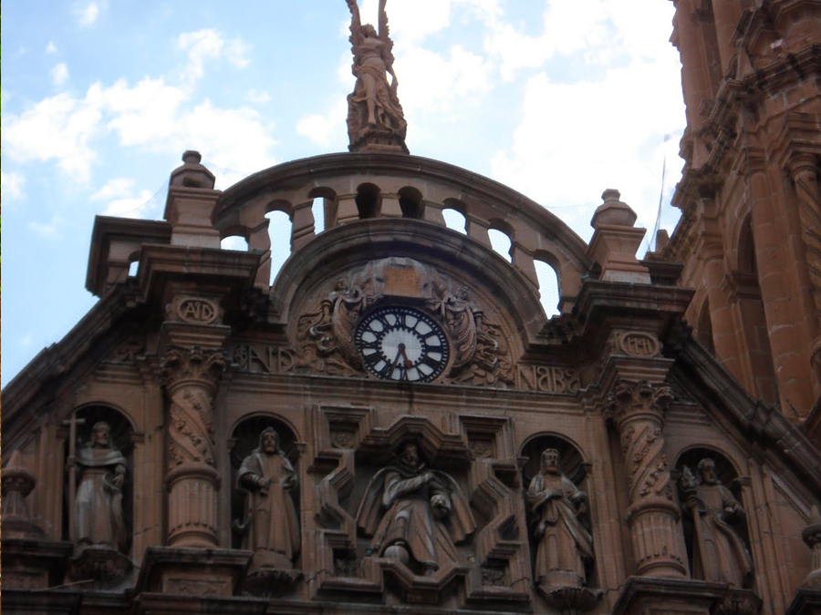 Date una vuelta por la Catedral de Chihuahua