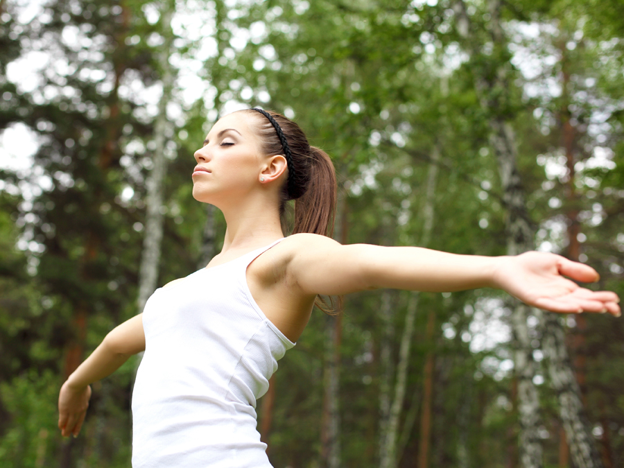 Combate los cólicos menstruales con Yoga