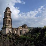 Iglesia sepultada en San Juan Viejo Parangacutiro