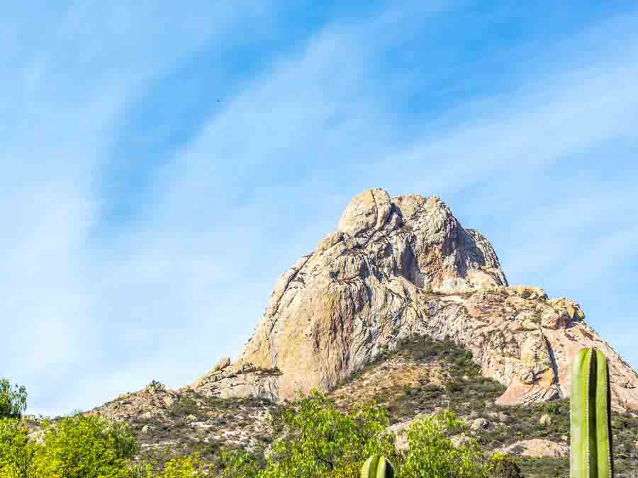 Peña de Bernal, impresionante monolito en Querétaro