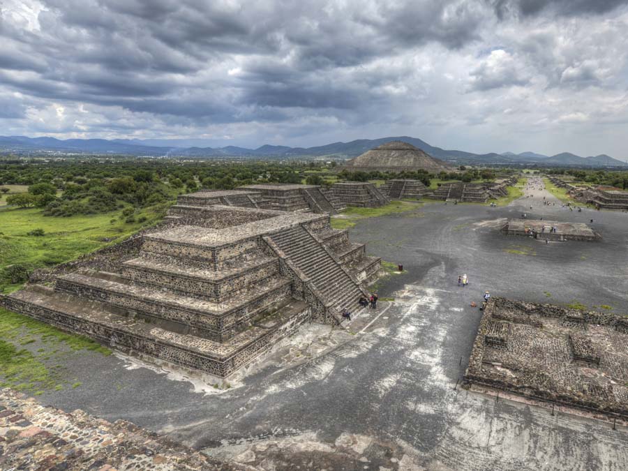 Da una vuelta en bicicleta por Teotihuacan este día de muertos