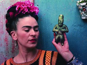 Exposición “Las apariencias engañan: los vestidos de Frida Kahlo”