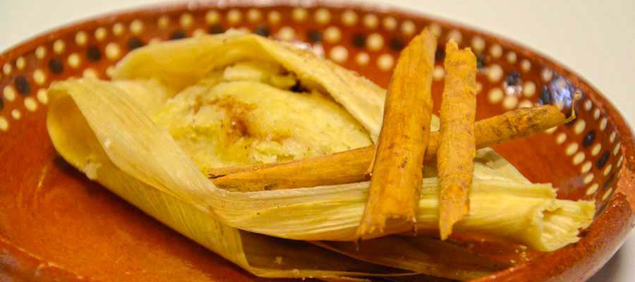 Tamal de guayaba con almendra