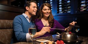 Disfruta el 14 de febrero en The Melting Pot con una fondue