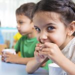 La alimentación y el desarrollo de un niño con diabetes