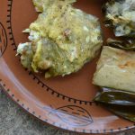 Tortitas de huauzontles gratinadas en salsa verde