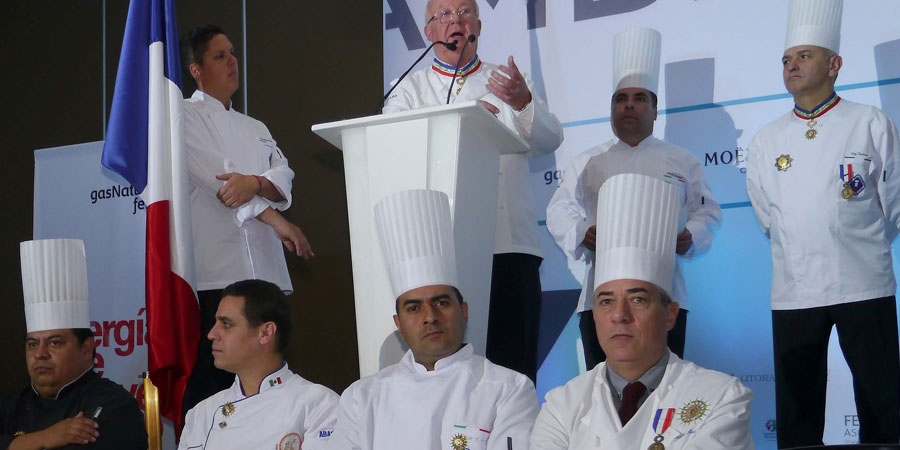 Cena de la amistad gastronómica y reconocimientos en Vatel Club México