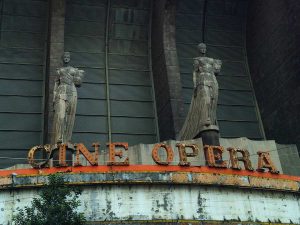 Cine Ópera, una de las ruinas más bonitas de la ciudad