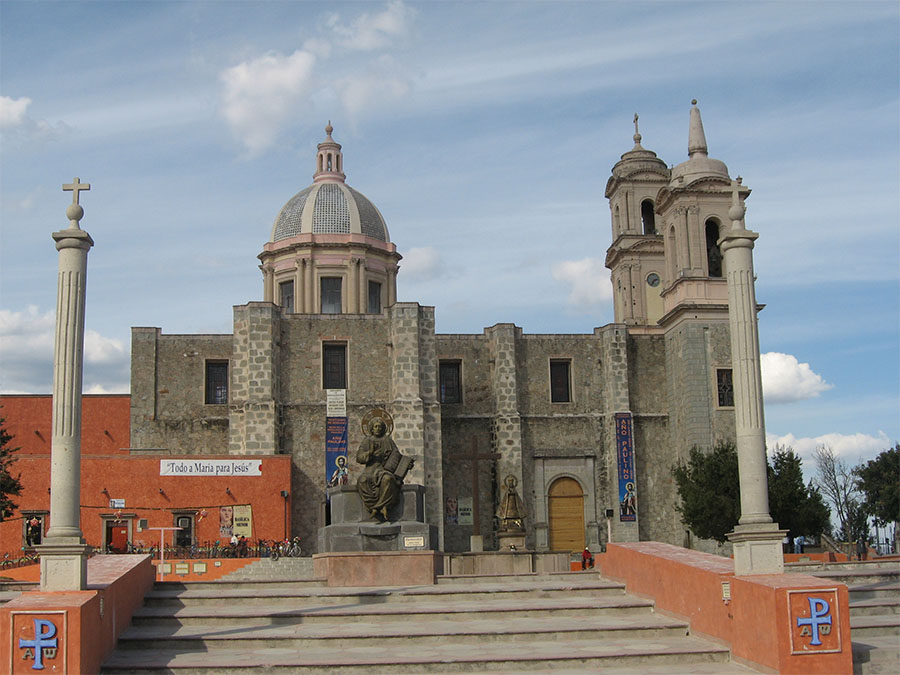 Basílica Menor de los Dolores de Soriano