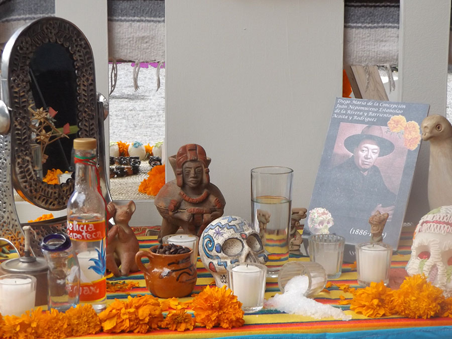 Ofrenda en el Museo Casa Estudio Diego Rivera y Frida Kahlo