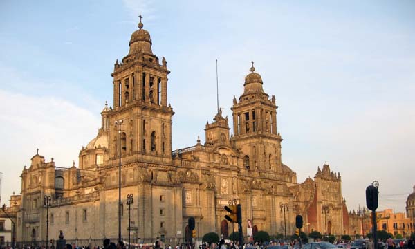 catedral iluminada