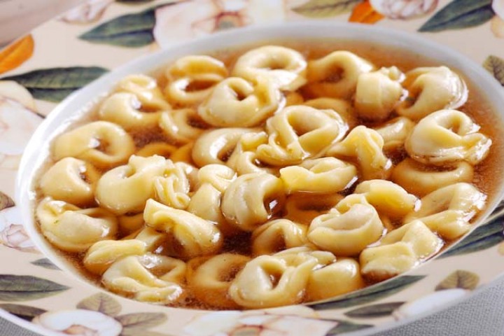 Tortellini in brodo