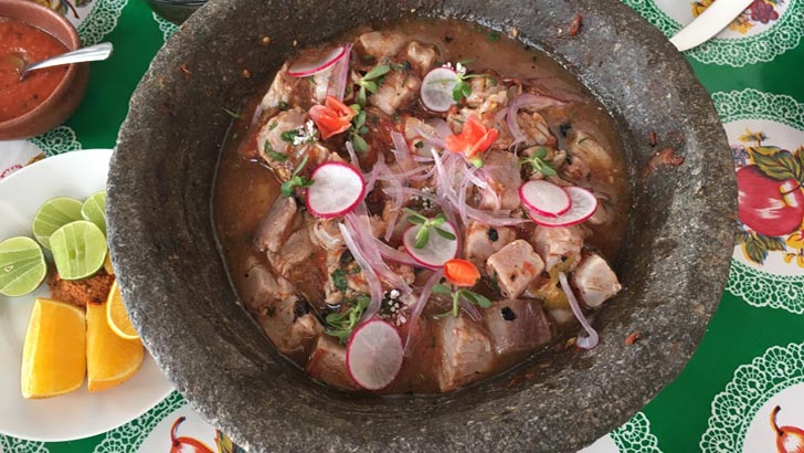 Aguachile con chile de agua