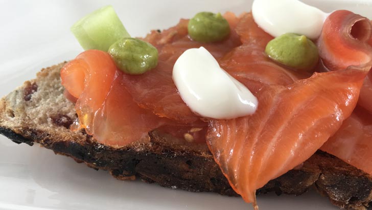 Gravlax de salmón