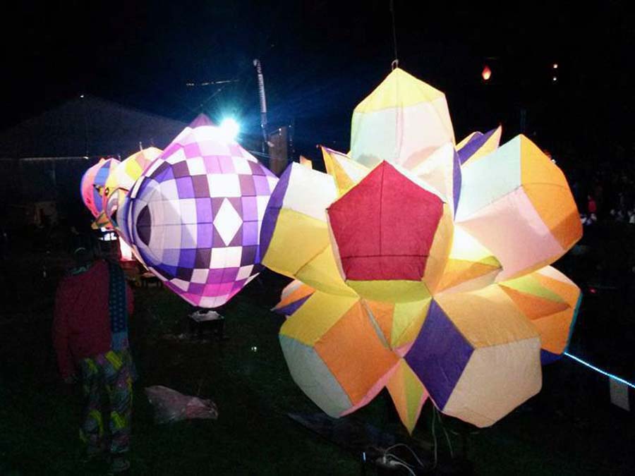 Globos monumentales en el Parque de los Venados