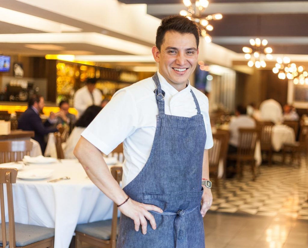 Atzin Santos, al mando de restaurante Atalaya / Foto: Fernando Gómez Carbajal.