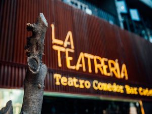 La Teatrería de la Roma, disfruta del teatro muy de cerca