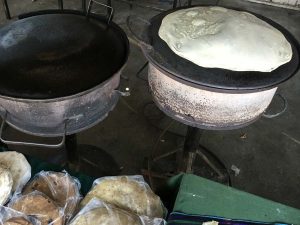 Tortillas de agua o de harina grandes de Sonora