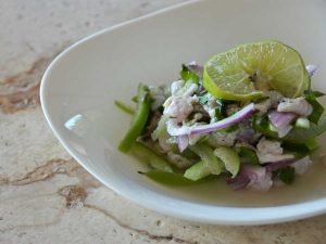 Ceviche de pescado con xtabentún