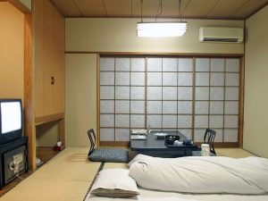 Hospedaje en Japón: hoteles, ryokan, cápsulas,  Airbnb o… ¿en la calle?