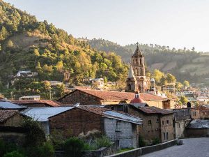 Pueblo Mágico Angangueo, hogar de las mariposas monarcas