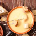 Receta para preparar fondue, un popular platillo de queso