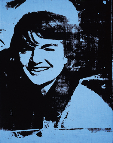 Andy Warhol Jackie (sonriendo) , 1964 Pintura de polímero sintético y serigrafía sobre tela 50.8 x 40.6 cm La Colección Jumex, México © 2017 The Andy Warhol Foundation for the Visual Arts, Inc. / Artists Rights Society (ARS), Nueva York