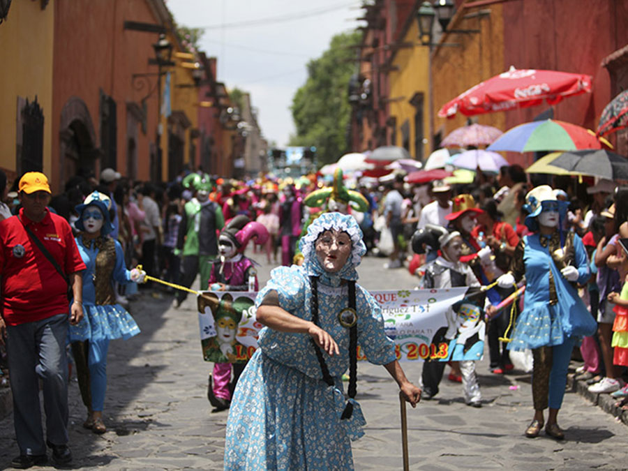 fiesta de locos en san miguel de allende