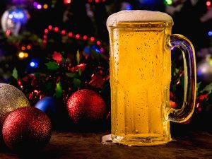 Cervezas de Navidad, deliciosas alternativas para tus posadas y brindis