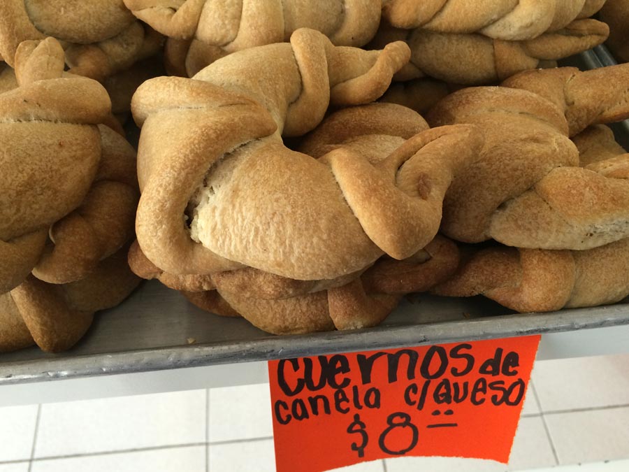 Cuernos de canela y queso en Pan de Zacatlán Foto: Mariana Castillo