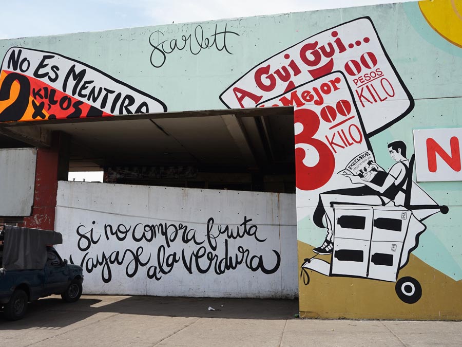 Uno de los murales en la Central de Abastos donde platicamos con Gustavo Prado Foto: Mariana Castillo