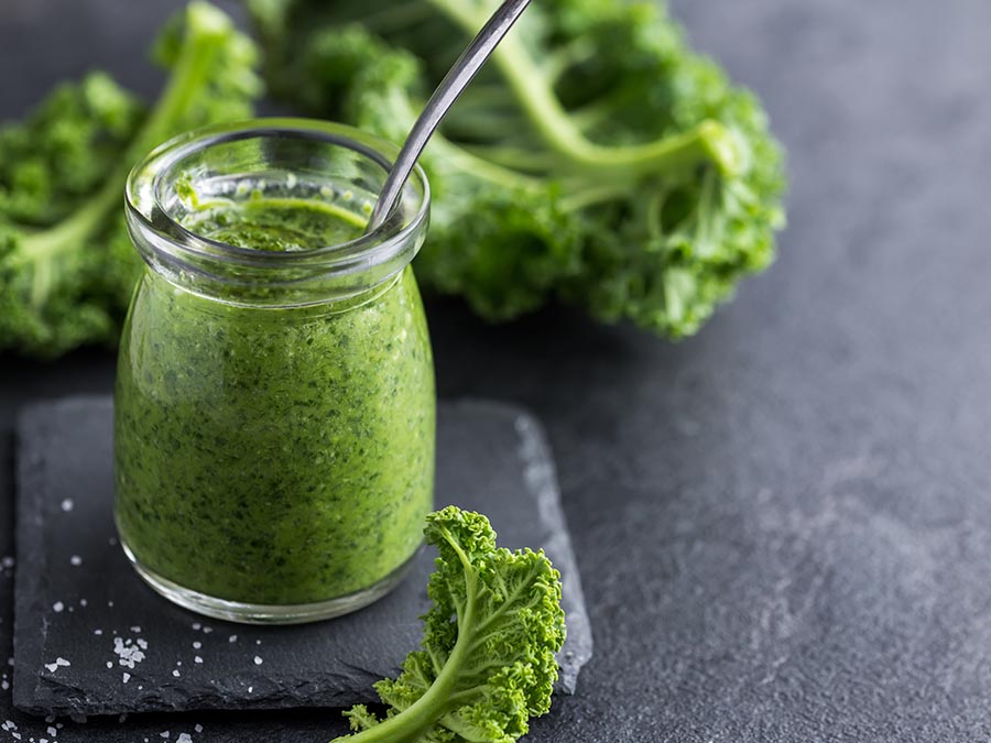 Pesto de kale, una receta para darle sabor a tu comida