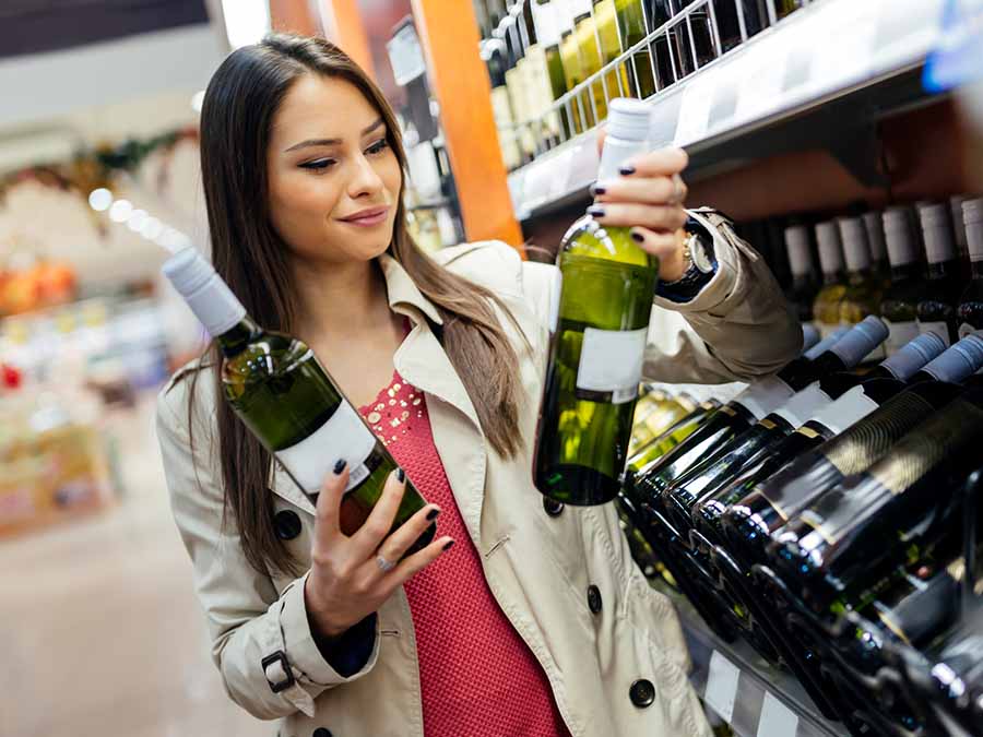 Las mujeres eligen qué vinos tomar y tienen un papel activo en la industria