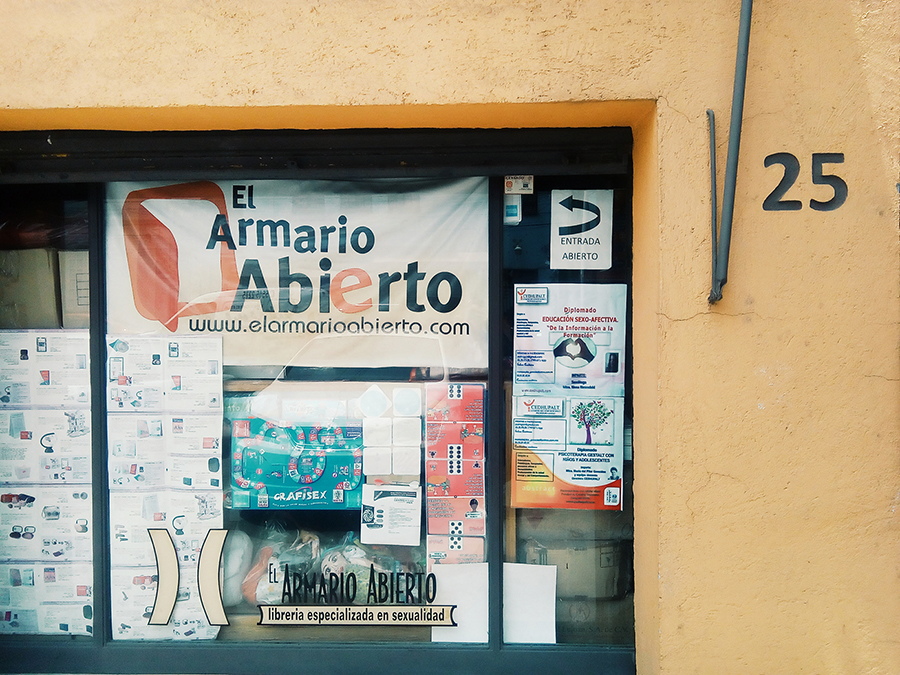 El Armario Abierto: una librería con publicaciones sobre diversidad sexual