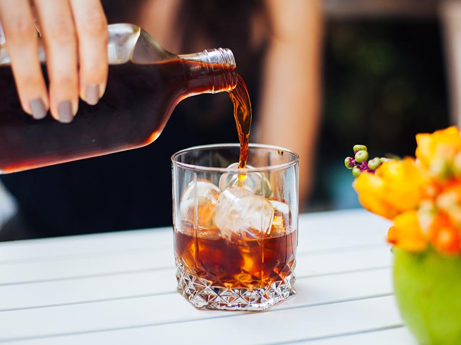 Cold brew: guía básica para entender esta bebida con café