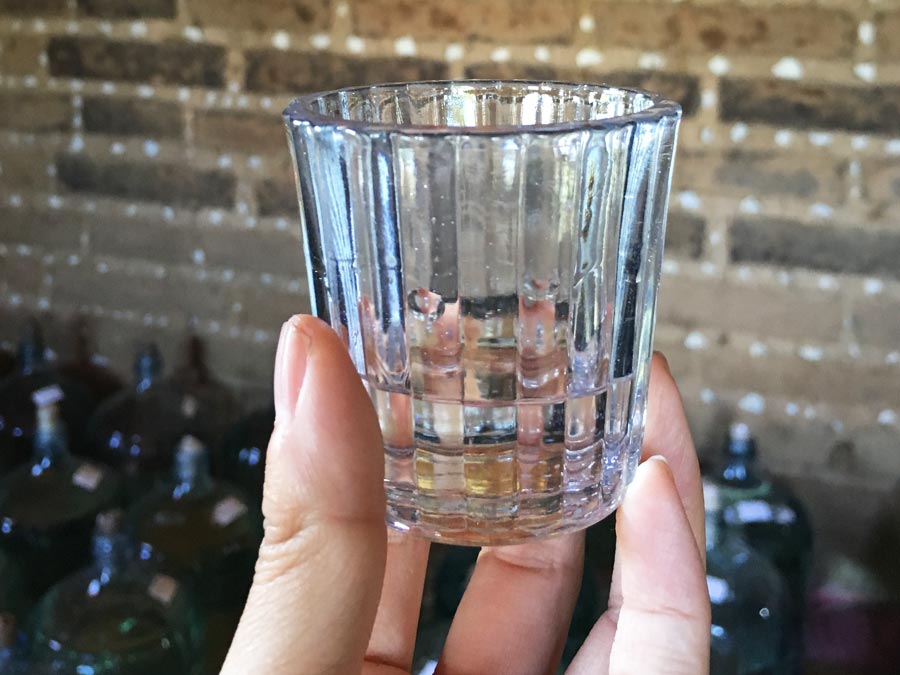 El mezcal de pechuga: una bebida para el Día de Muertos