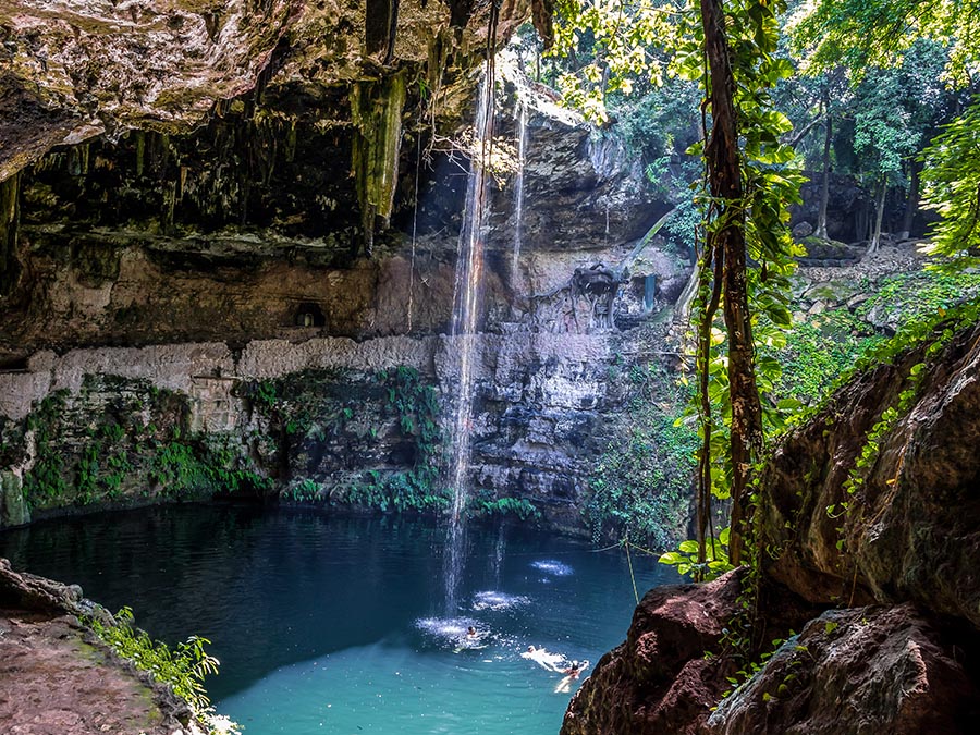 cenotes en Valladolid