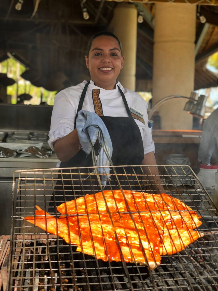 Pescado a la talla en Mundo Imperial Acapulco Foto: Mariana Castillo