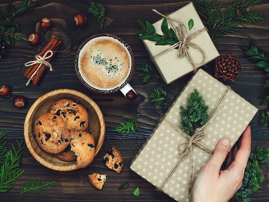 Regalos de Navidad gourmet: chocolates, vinos, libros y más