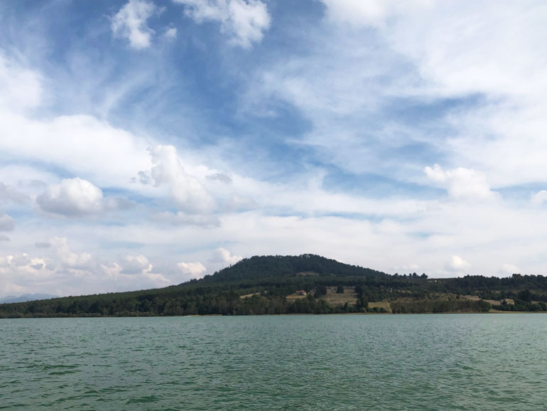 Lago de Zirahuén, qué hacer en este lugar y sus alrededores