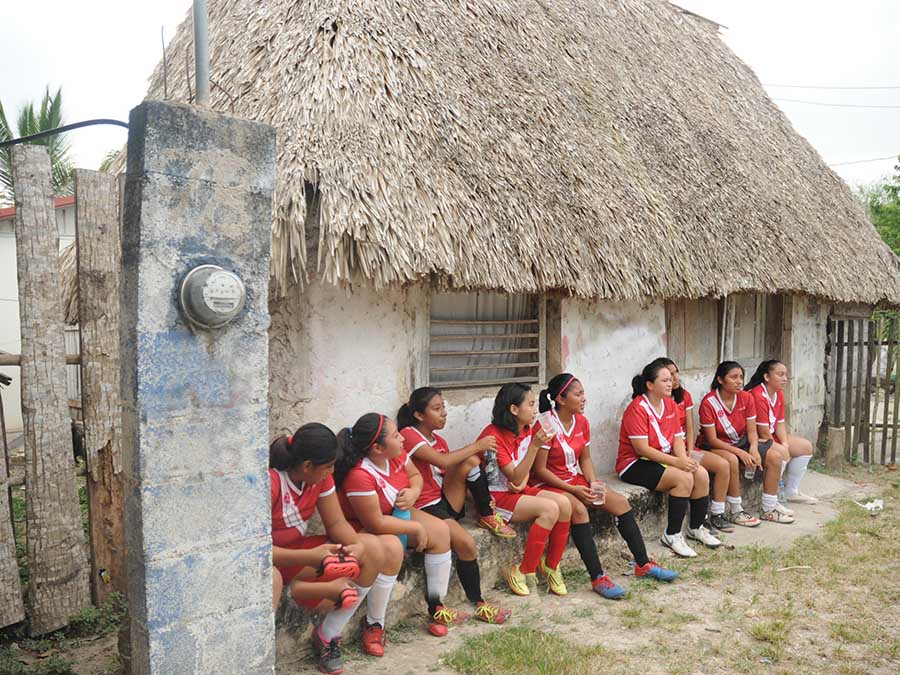 Chicas Unidas: una enseñanza de vida dentro y fuera de la cancha