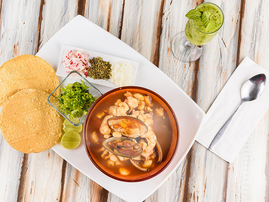 Pozole de mariscos