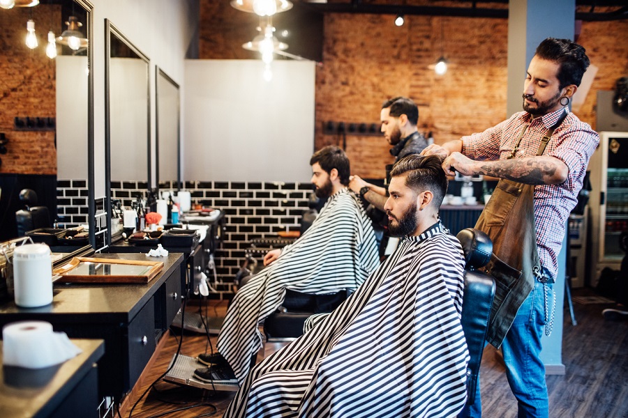 tratamiento en la barbería durante el día del padre