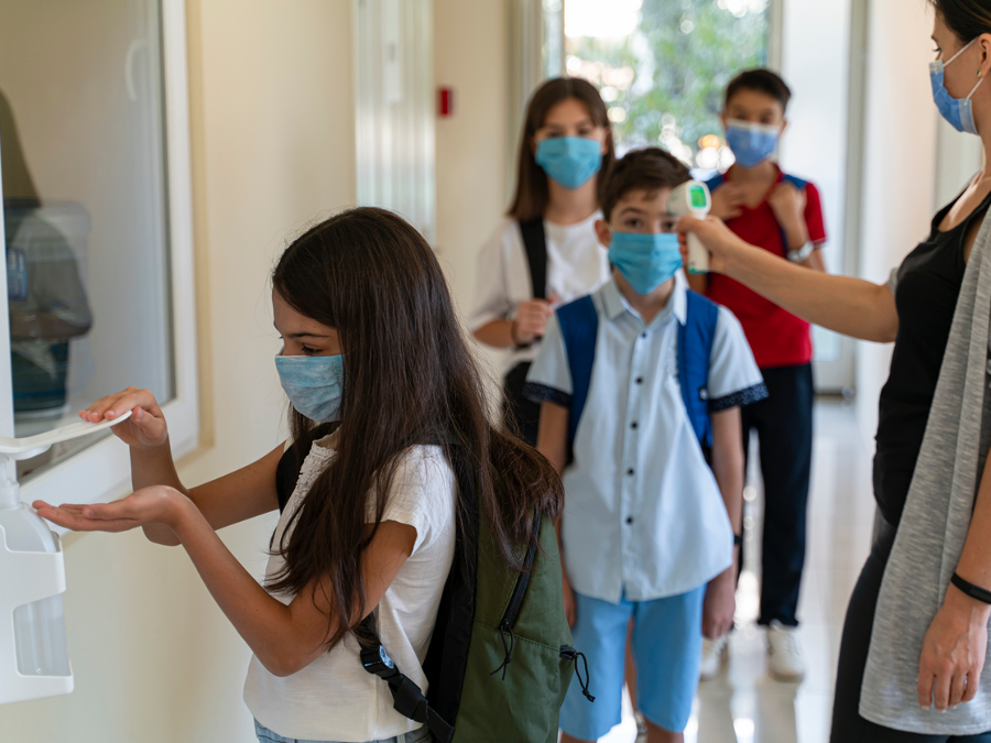 Regreso a clases presenciales, lo que debes hacer para cuidar la salud de tus hijos