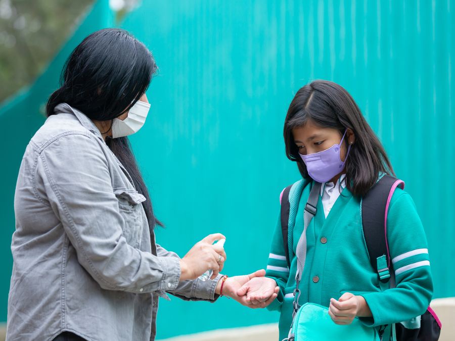 Regreso a clases presenciales, lo que debes hacer para cuidar la salud de tus hijos